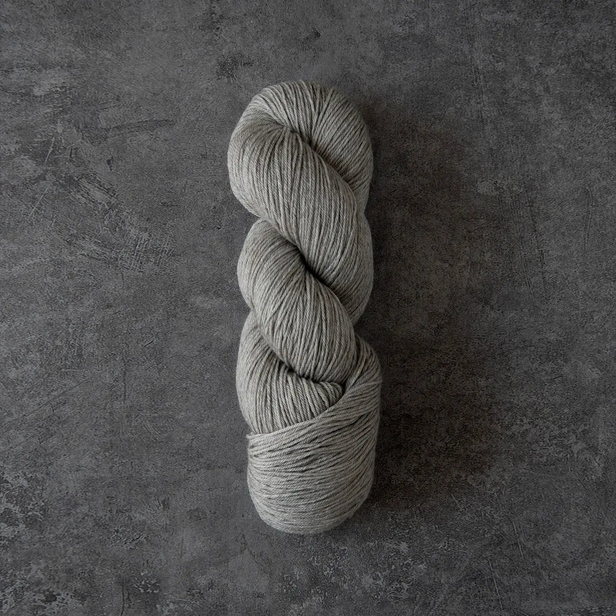 Yasmin (grey)