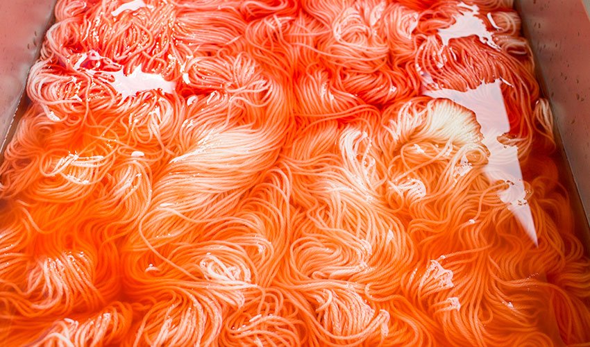 extra fine merino wool, dye yarn