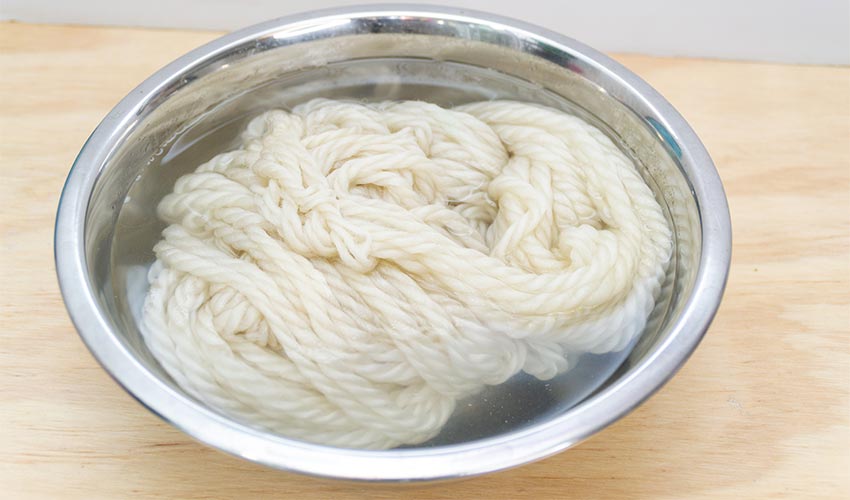 Dyeing Yarn in a Slow Cooker