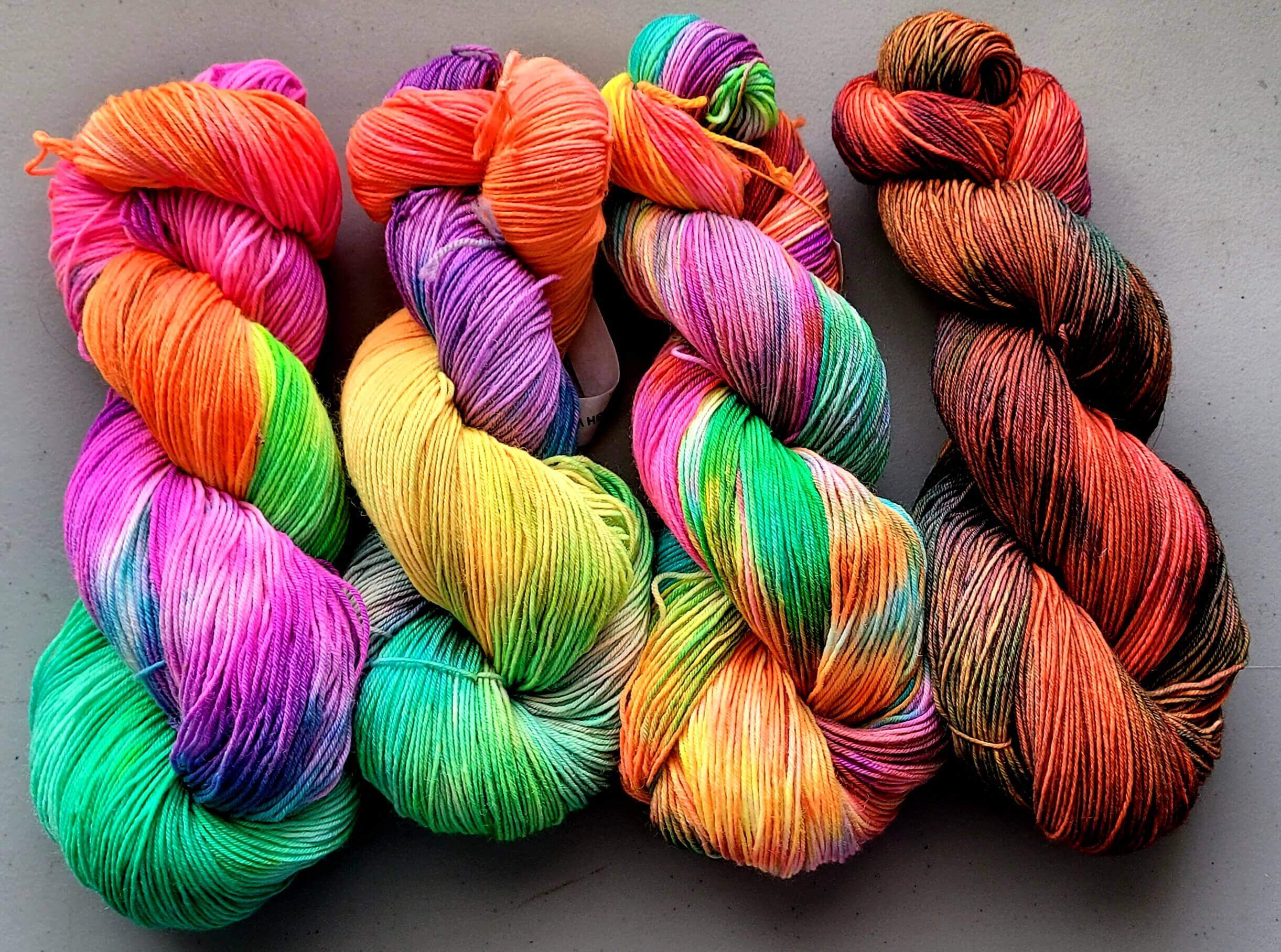 8 Ways to Kettle Dye Yarn (Part 1 of 2) - Knomad