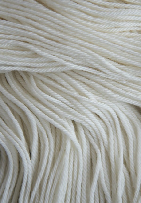 Marshmallow Worsted yarn